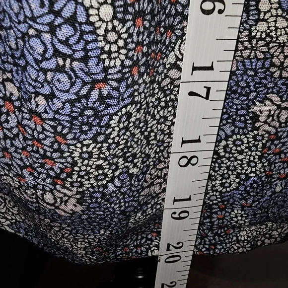 Abercrombie & Fitch multi colored midi floral dress with long sleeves - Picture 10 of 13